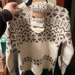 cupcakes & cashmere Cream and Brown Sweater & Sock Set